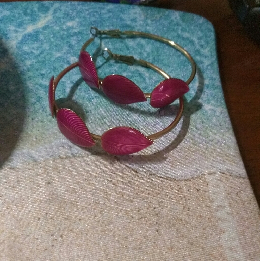 Gold and fushia leaf hoops